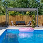 Heaven Villa *