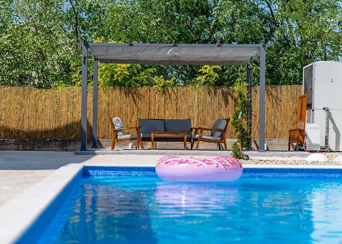 Heaven Villa *