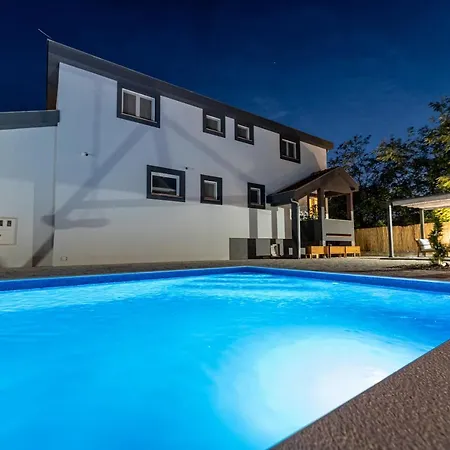 Heaven Villa